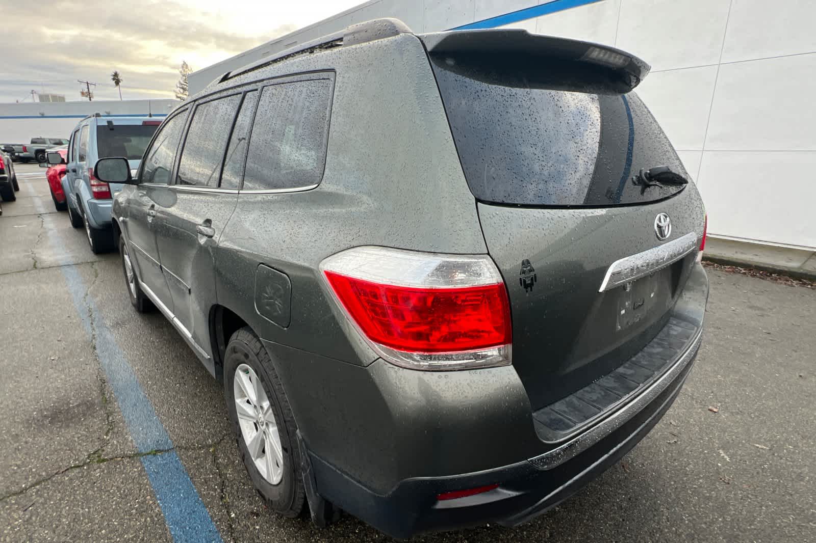 Thumbnail: 2011 Toyota Highlander - 4