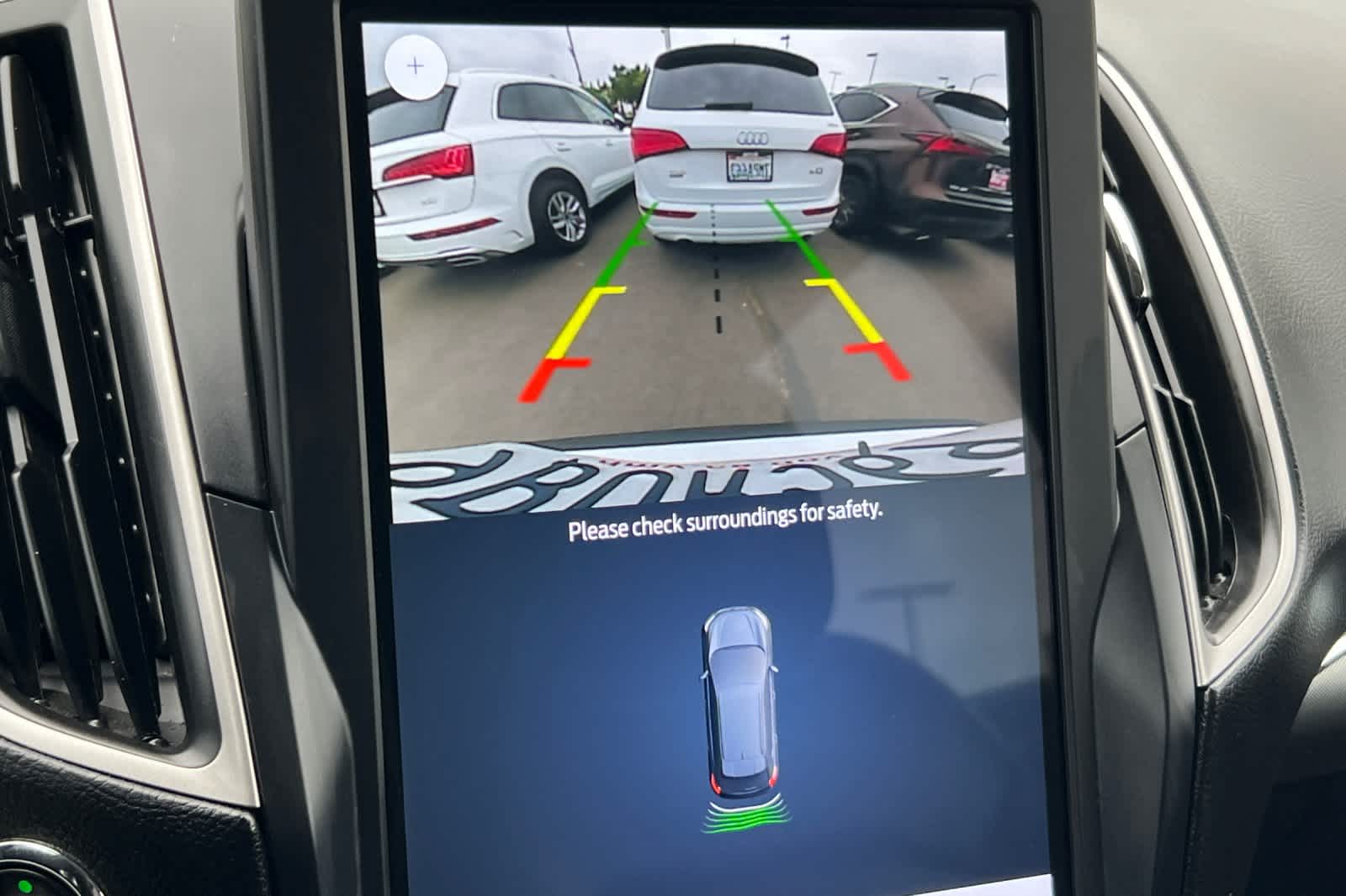 Thumbnail: 2022 Ford Edge - 22