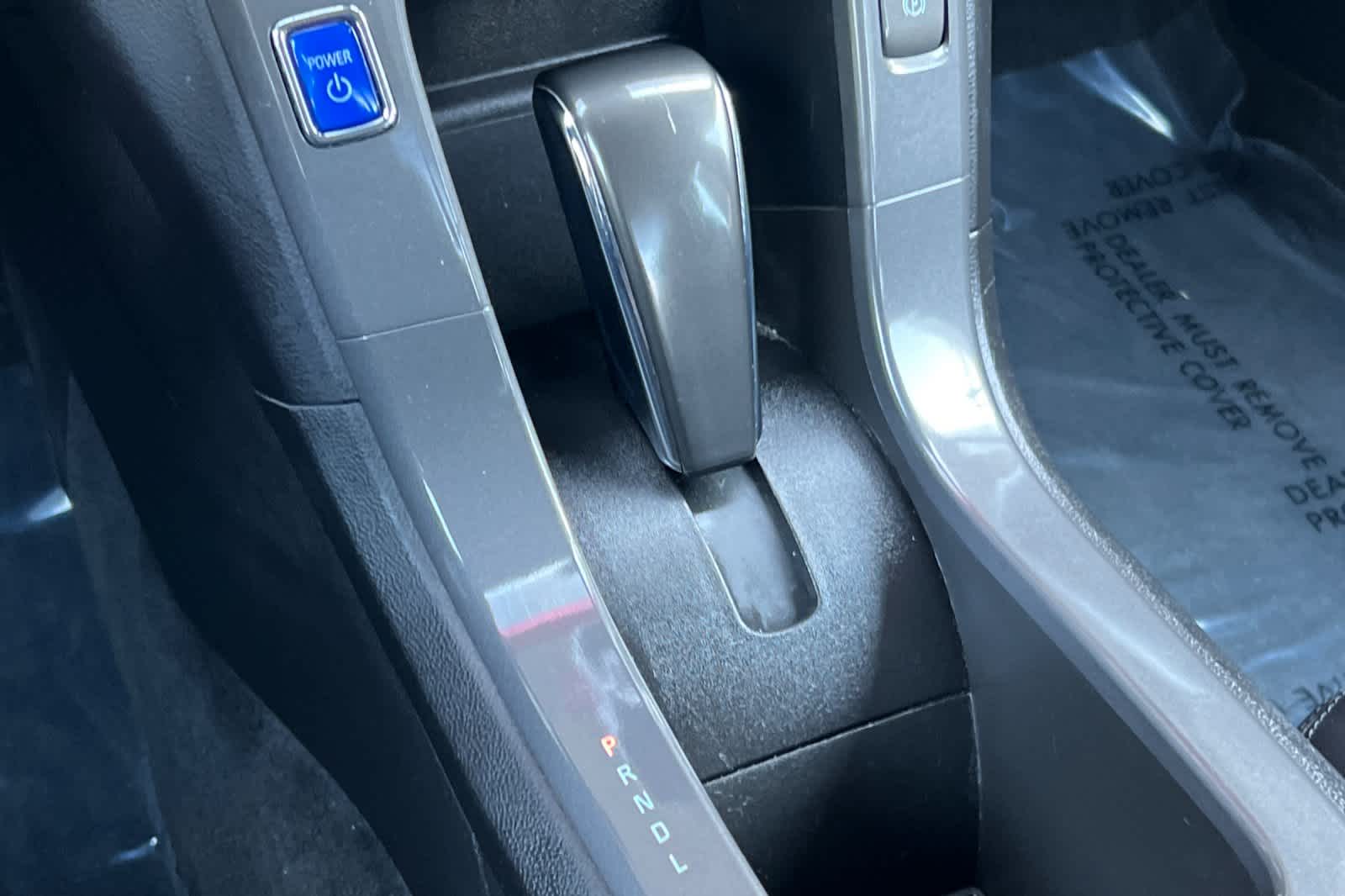 Thumbnail: 2015 Chevrolet Volt - 24