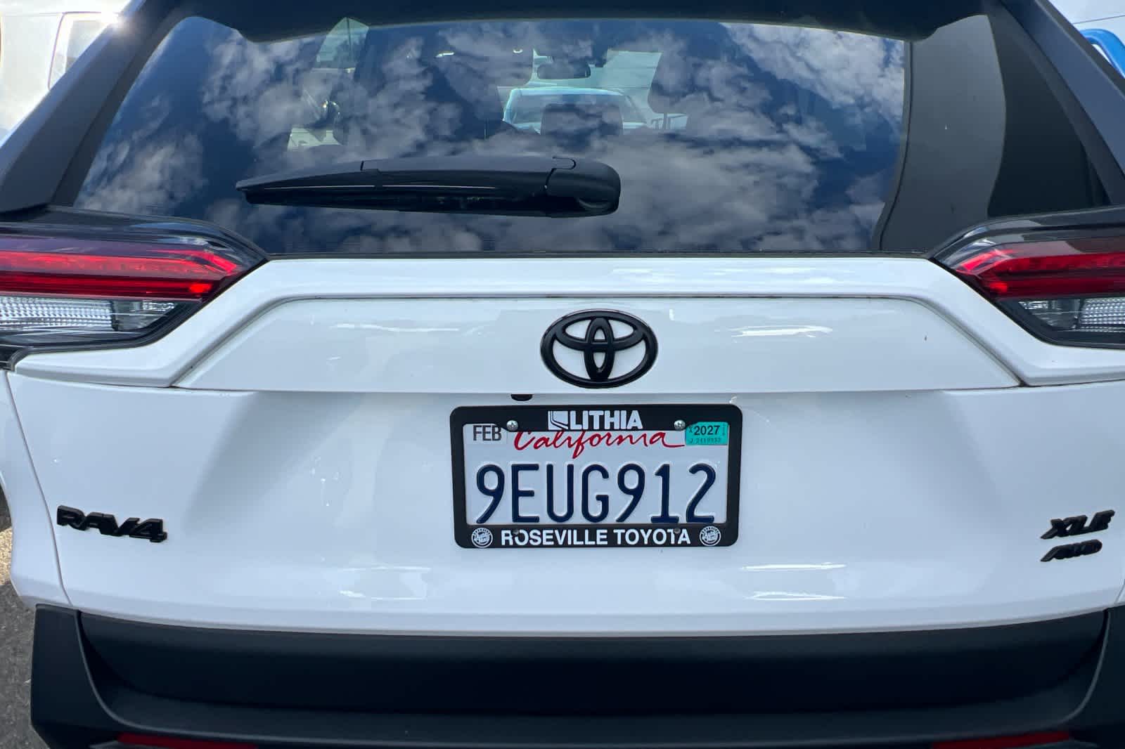 Thumbnail: 2022 Toyota RAV4 - 19