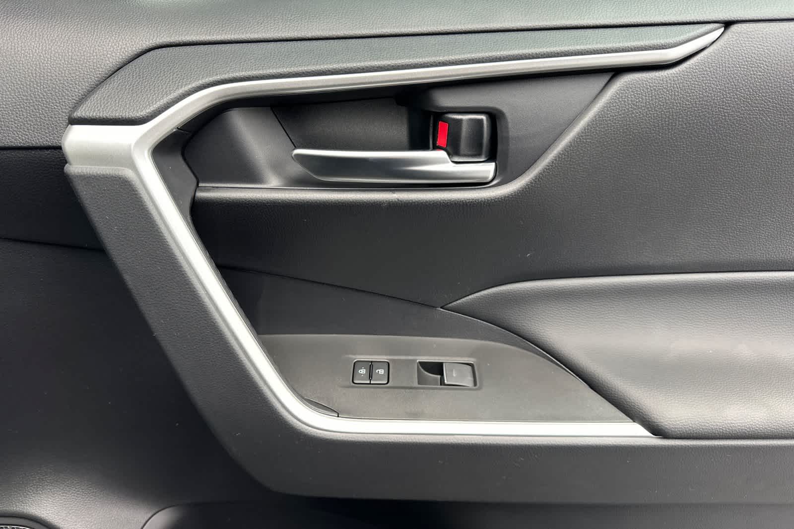 Thumbnail: 2025 Toyota RAV4 - 19