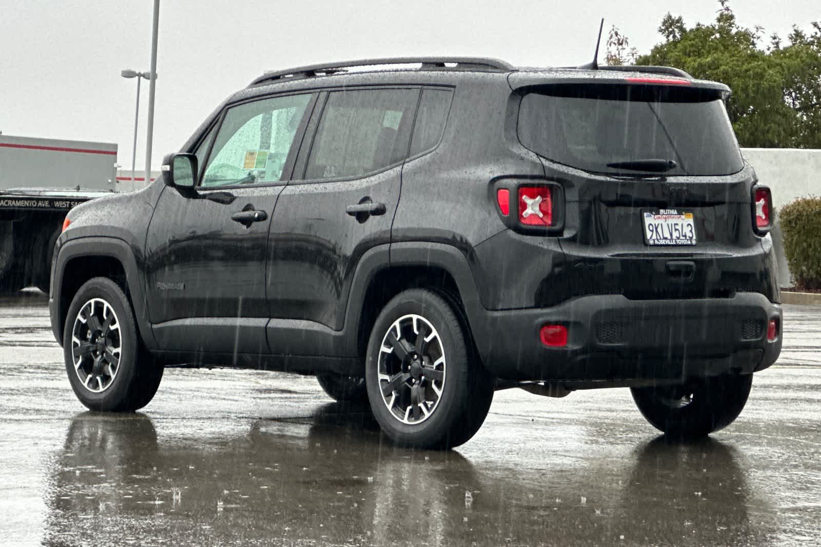 Thumbnail: 2023 Jeep Renegade - 7