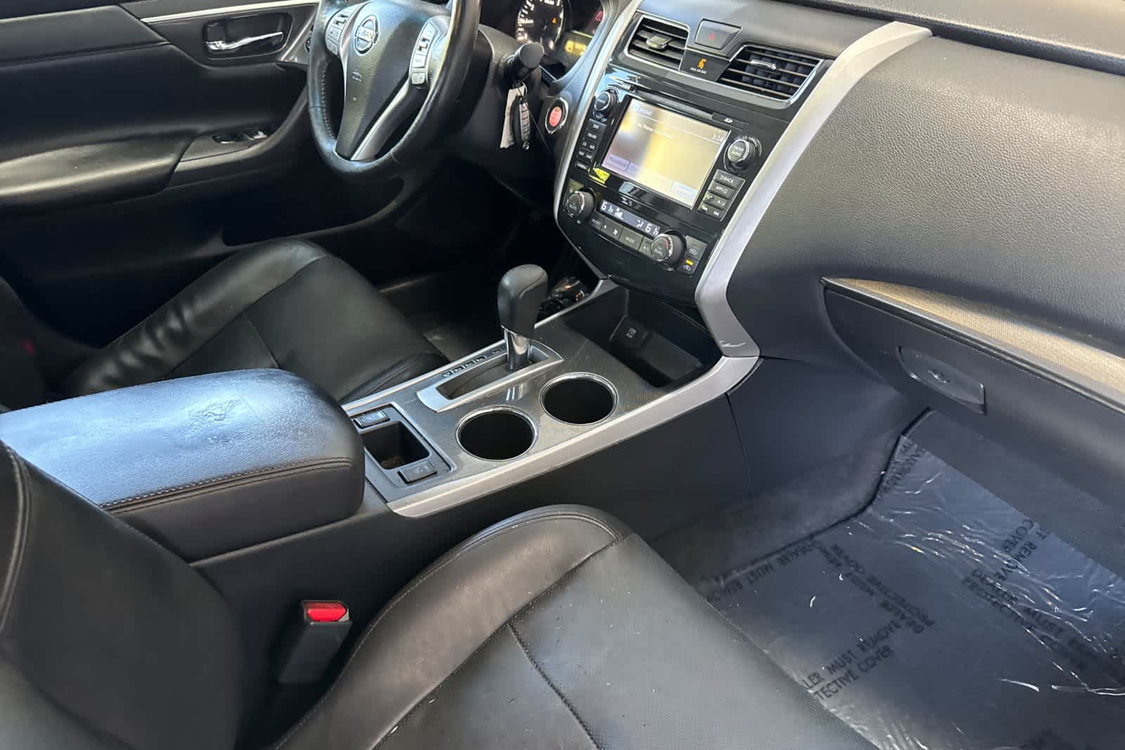 Thumbnail: 2015 Nissan Altima - 16