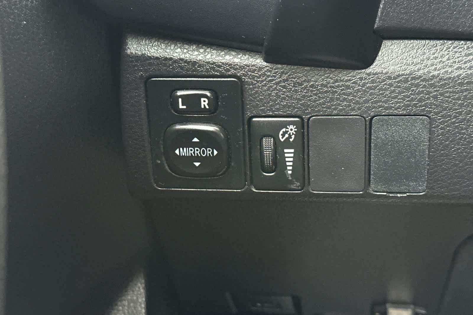 Thumbnail: 2017 Toyota Corolla - 27