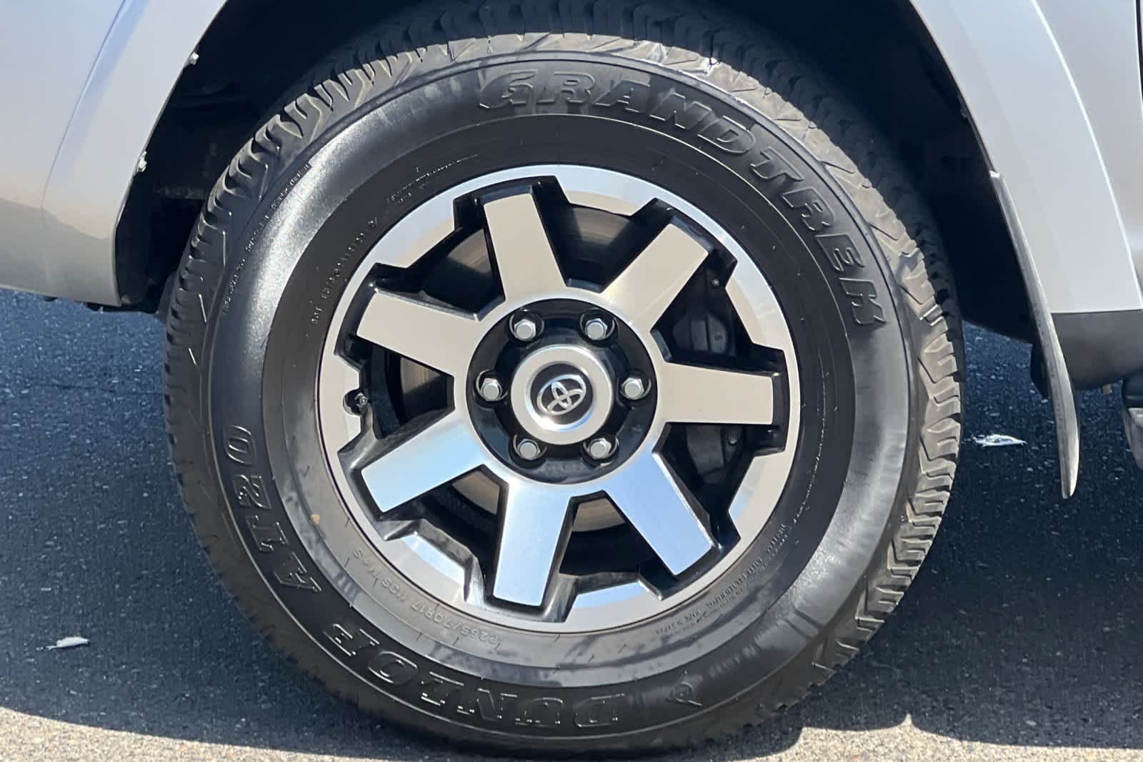 Thumbnail: 2024 Toyota 4Runner - 27