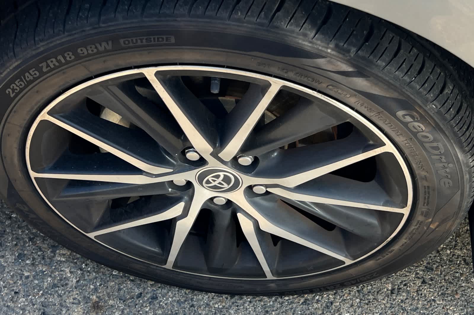 Thumbnail: 2021 Toyota Camry - 10