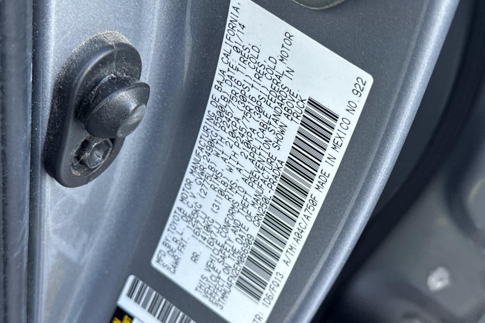 Thumbnail: 2014 Toyota Tacoma - 31