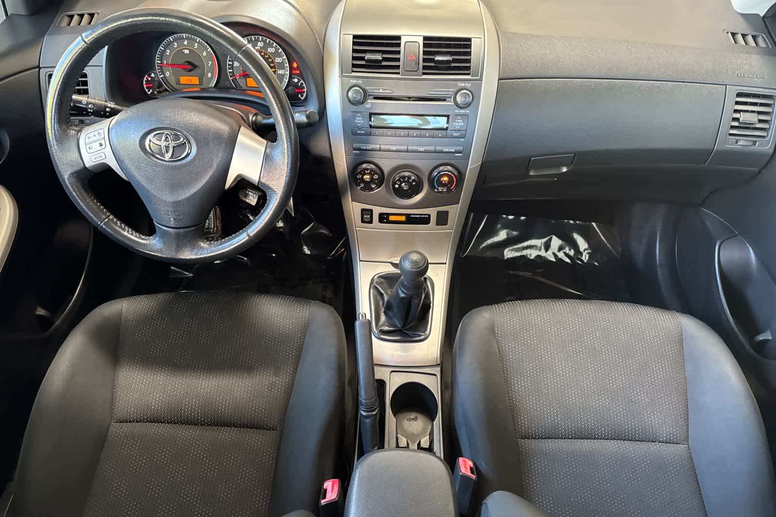 Thumbnail: 2010 Toyota Corolla - 3