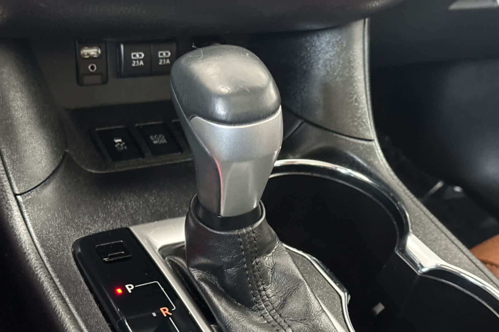 Thumbnail: 2017 Toyota Highlander - 25