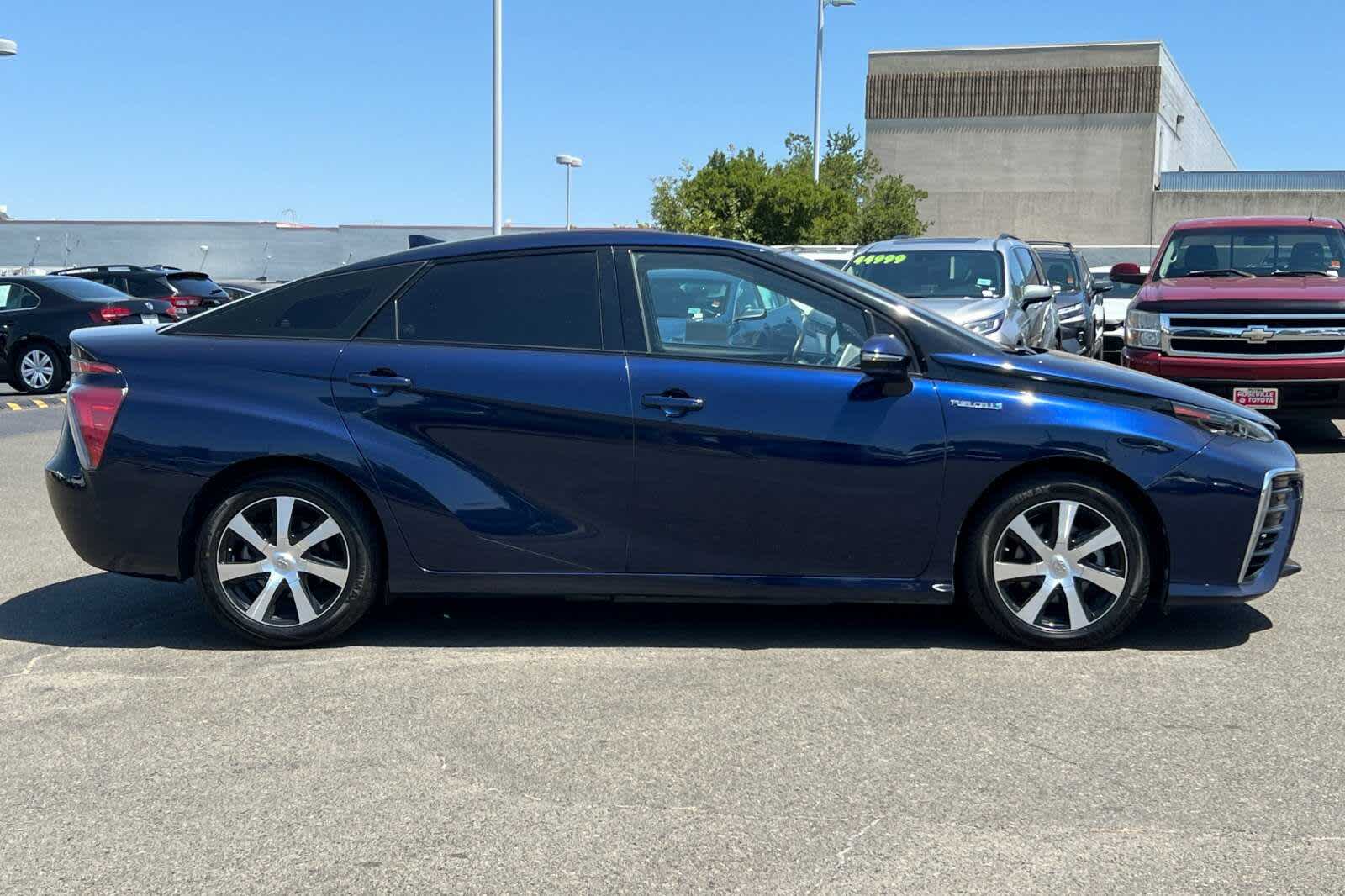 Thumbnail: 2018 Toyota Mirai - 6