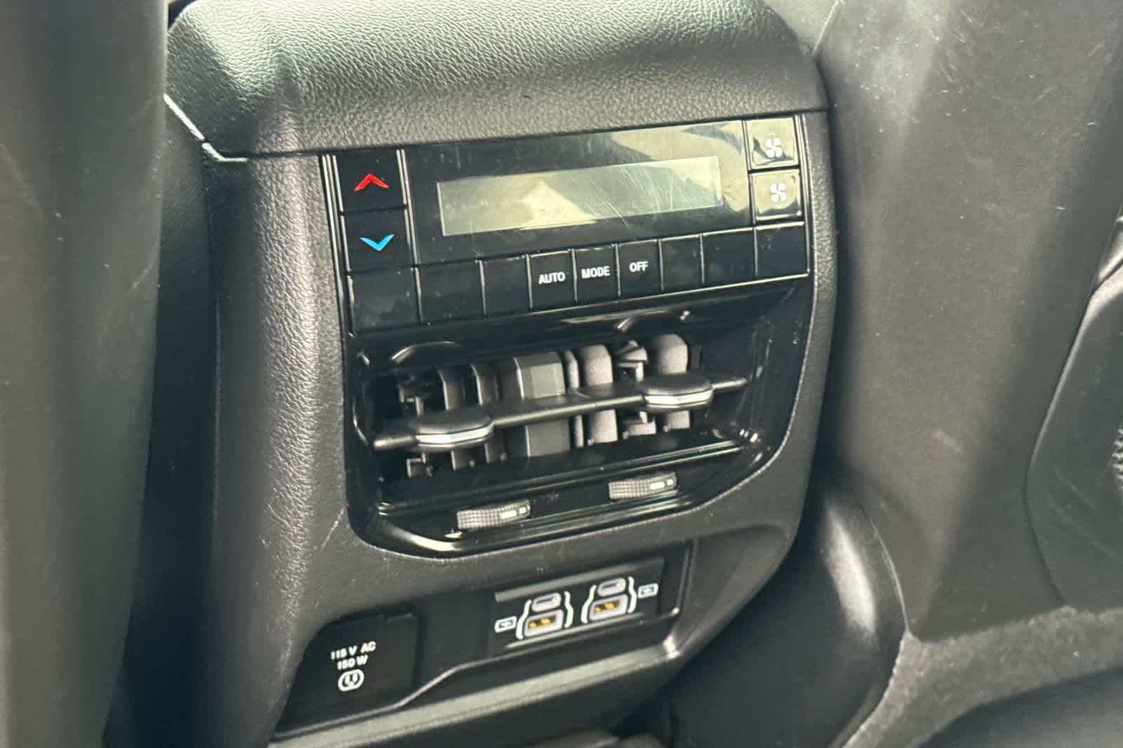 Thumbnail: 2021 Jeep Grand Cherokee L - 14