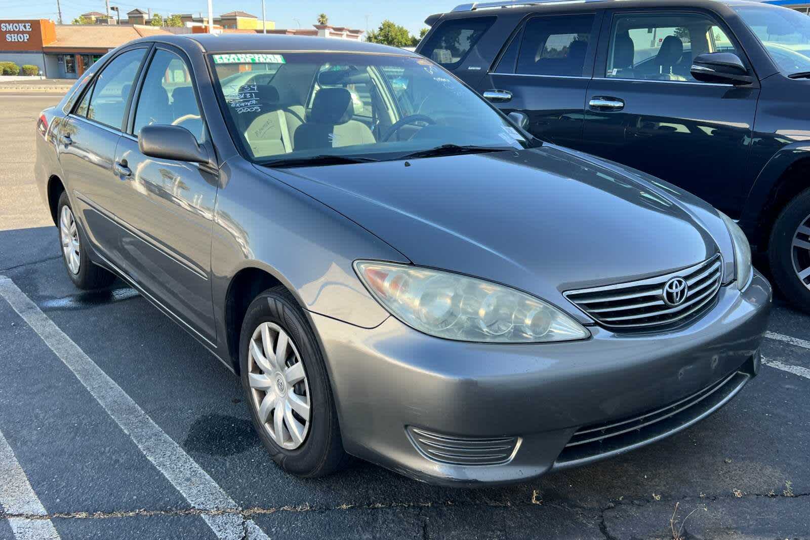 2005 Toyota Camry LE 3