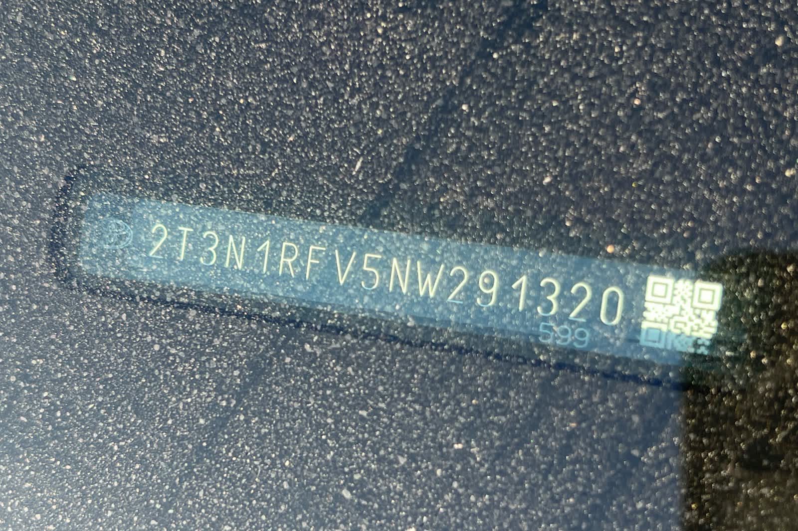 Thumbnail: 2022 Toyota RAV4 - 23