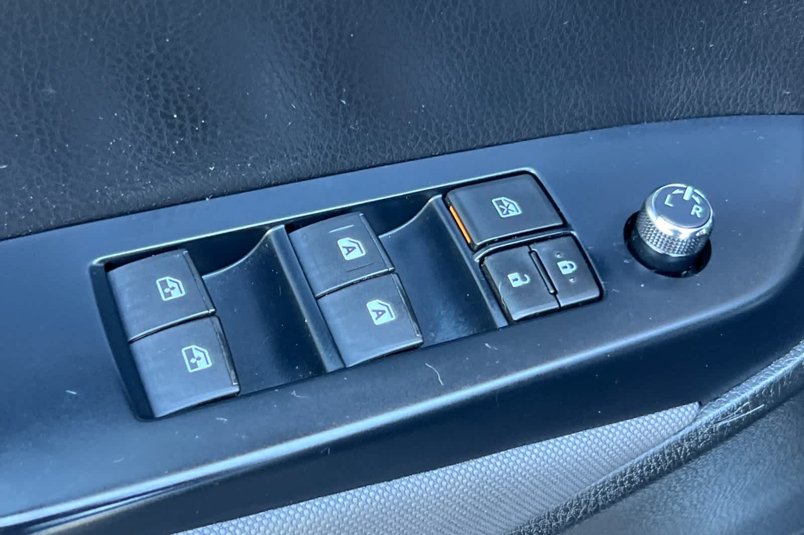 Thumbnail: 2018 Toyota Highlander - 13