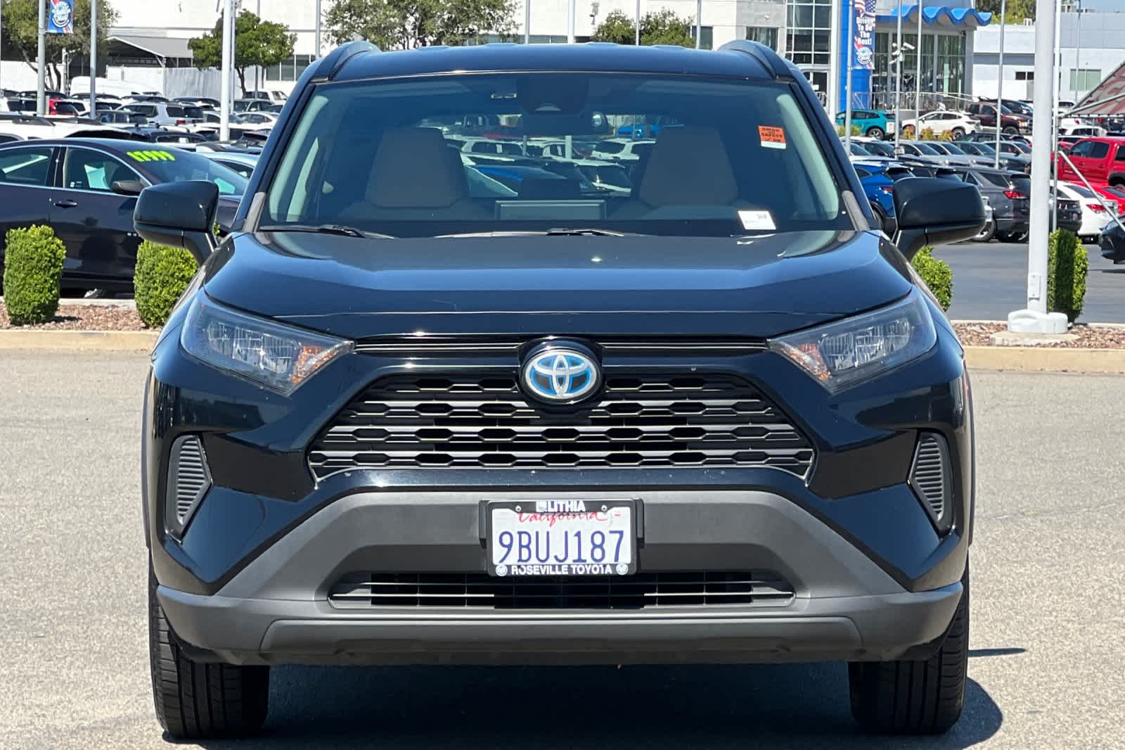 Thumbnail: 2022 Toyota RAV4 - 10