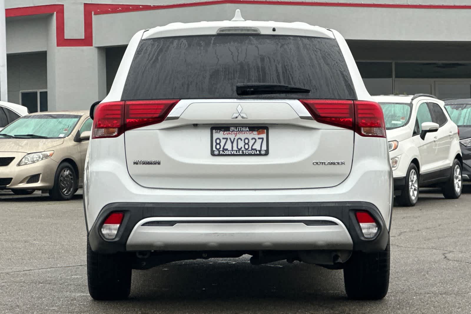 Thumbnail: 2019 Mitsubishi Outlander - 8