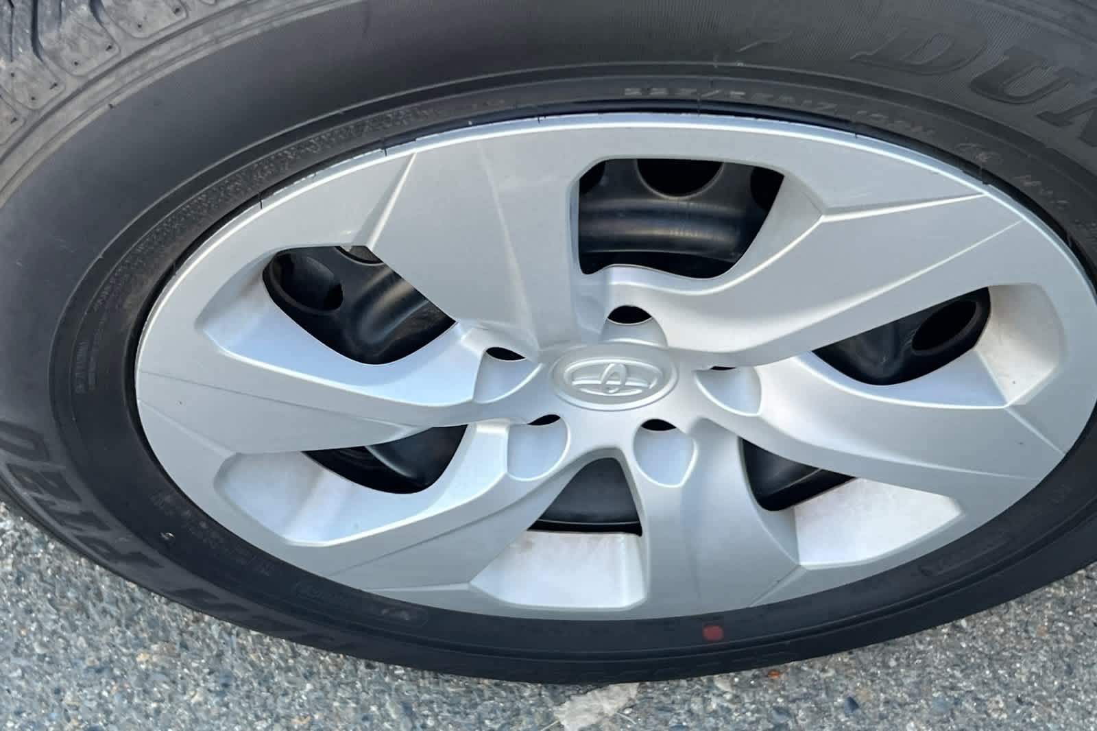 Thumbnail: 2024 Toyota RAV4 - 20