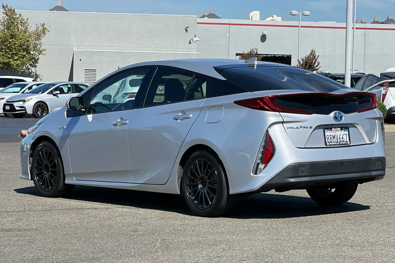 2017 Toyota Prius Prime Premium 7