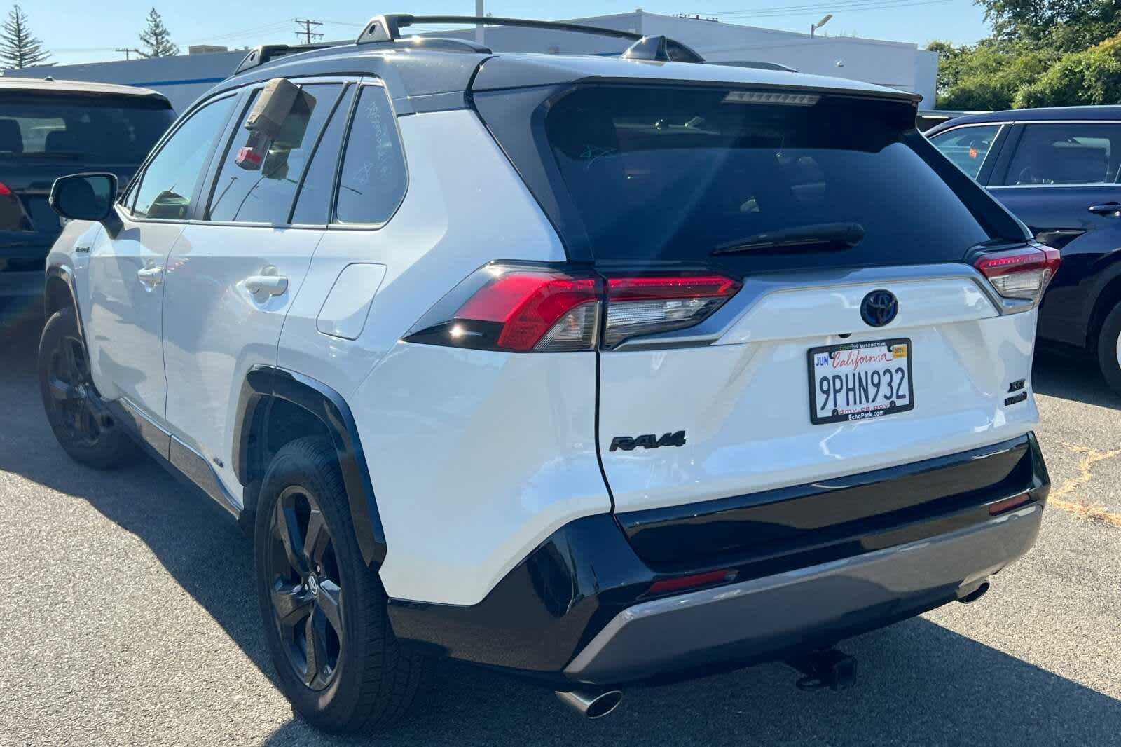 2019 Toyota RAV4 XSE 4