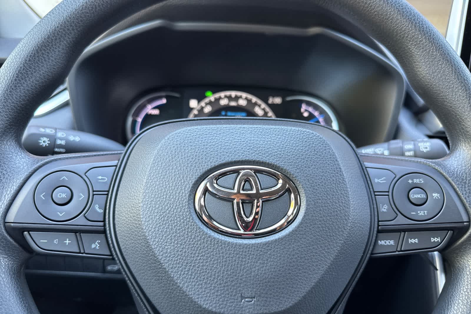 Thumbnail: 2025 Toyota RAV4 - 25