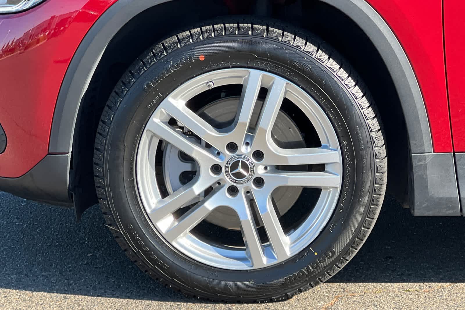 Thumbnail: 2021 Mercedes-Benz GLA - 31