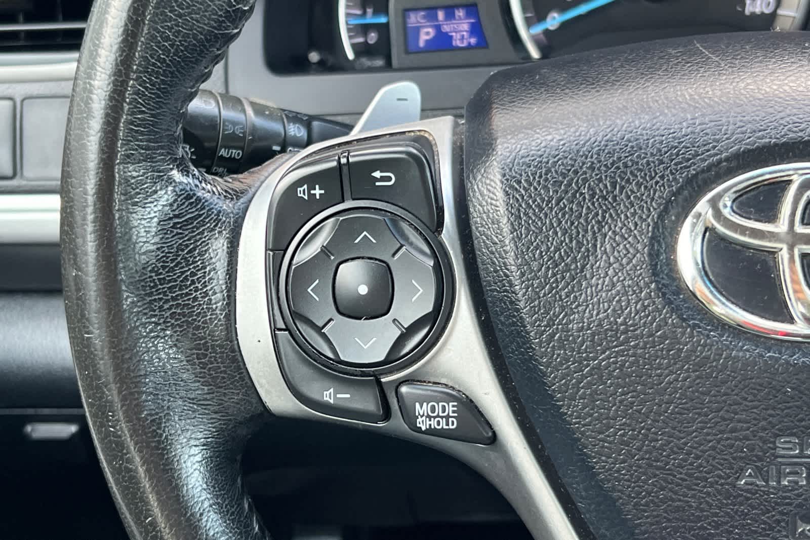 Thumbnail: 2012 Toyota Camry - 23