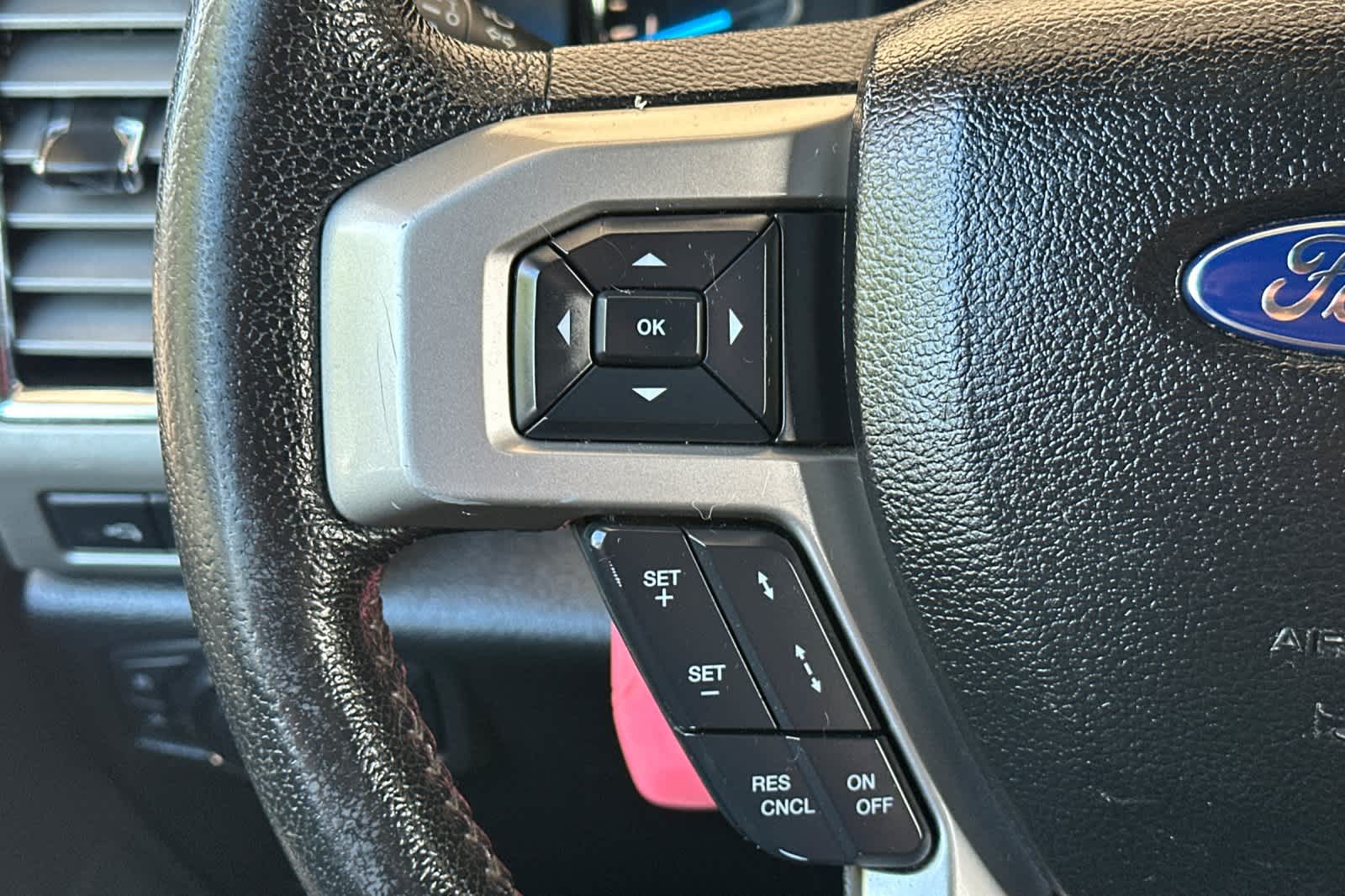 Thumbnail: 2015 Ford F-150 - 25