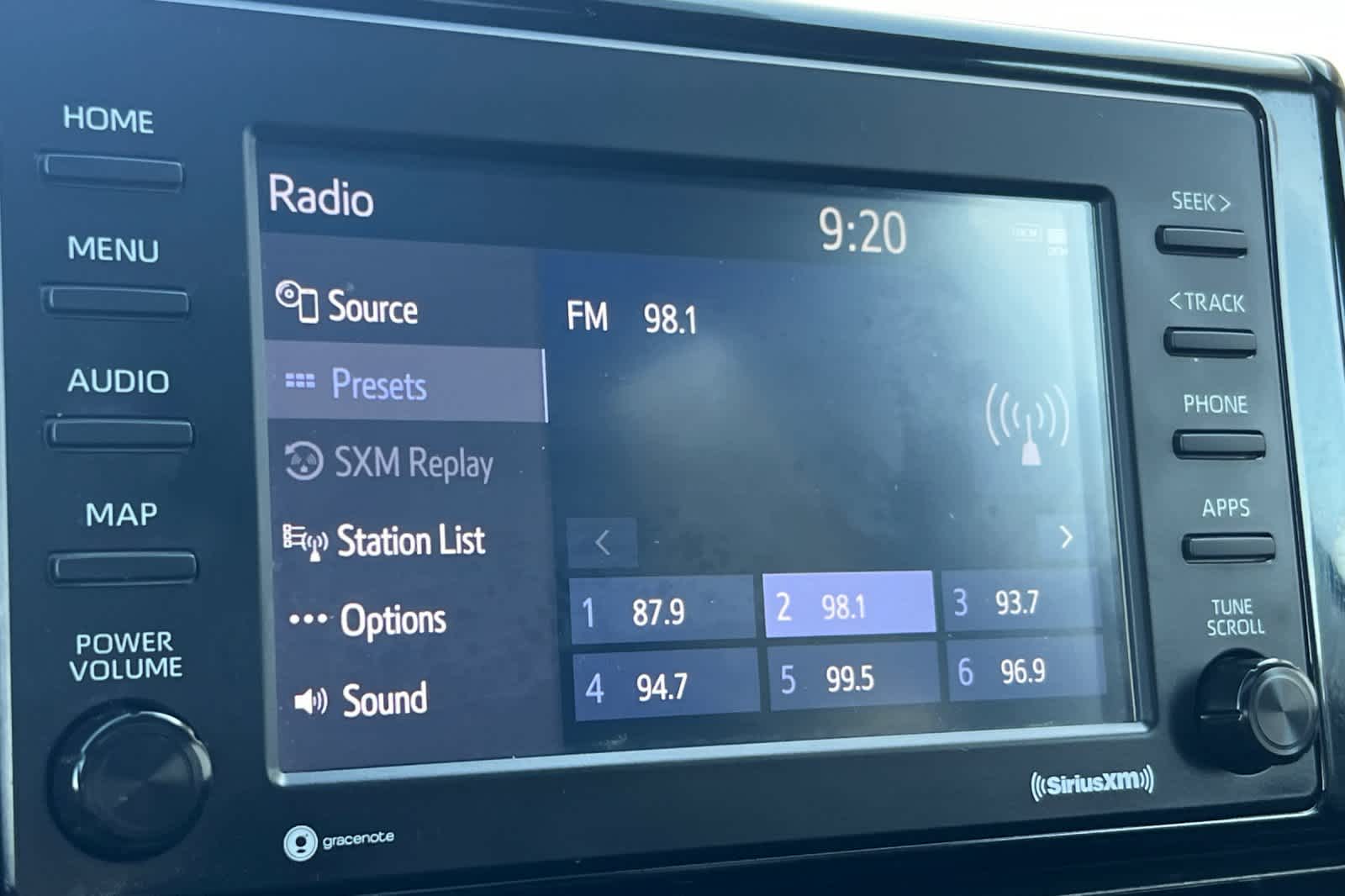 Thumbnail: 2021 Toyota RAV4 - 20