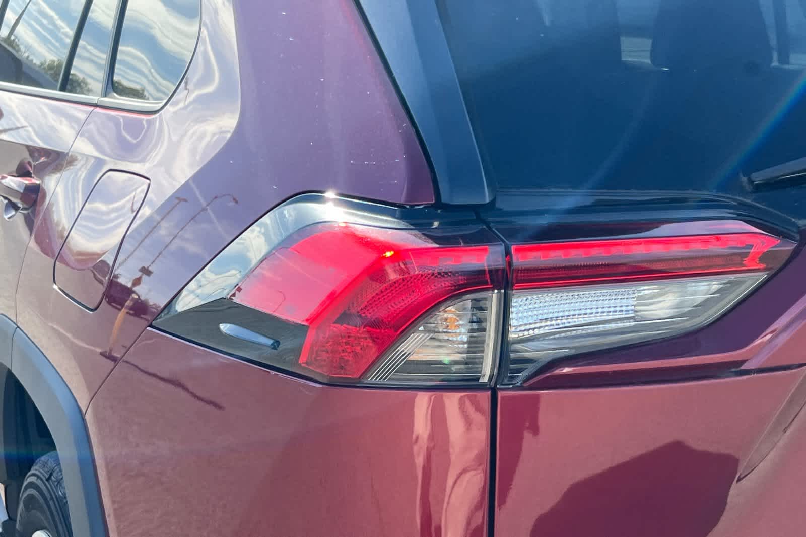 Thumbnail: 2022 Toyota RAV4 - 20