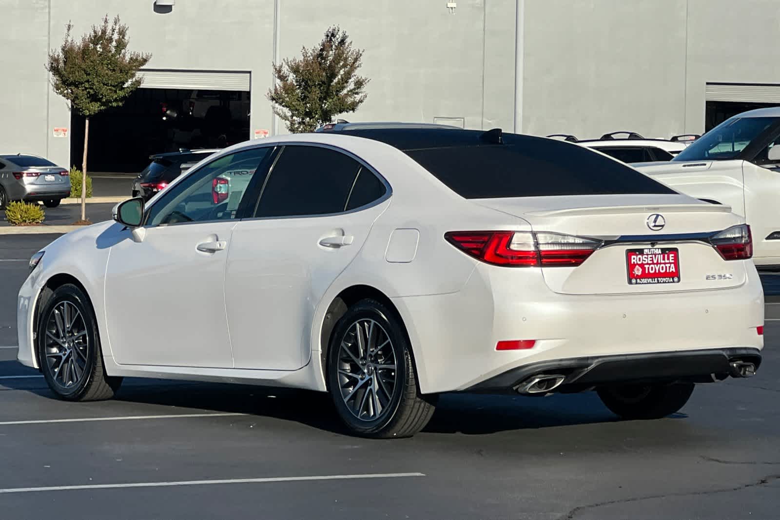 Thumbnail: 2016 Lexus ES - 7