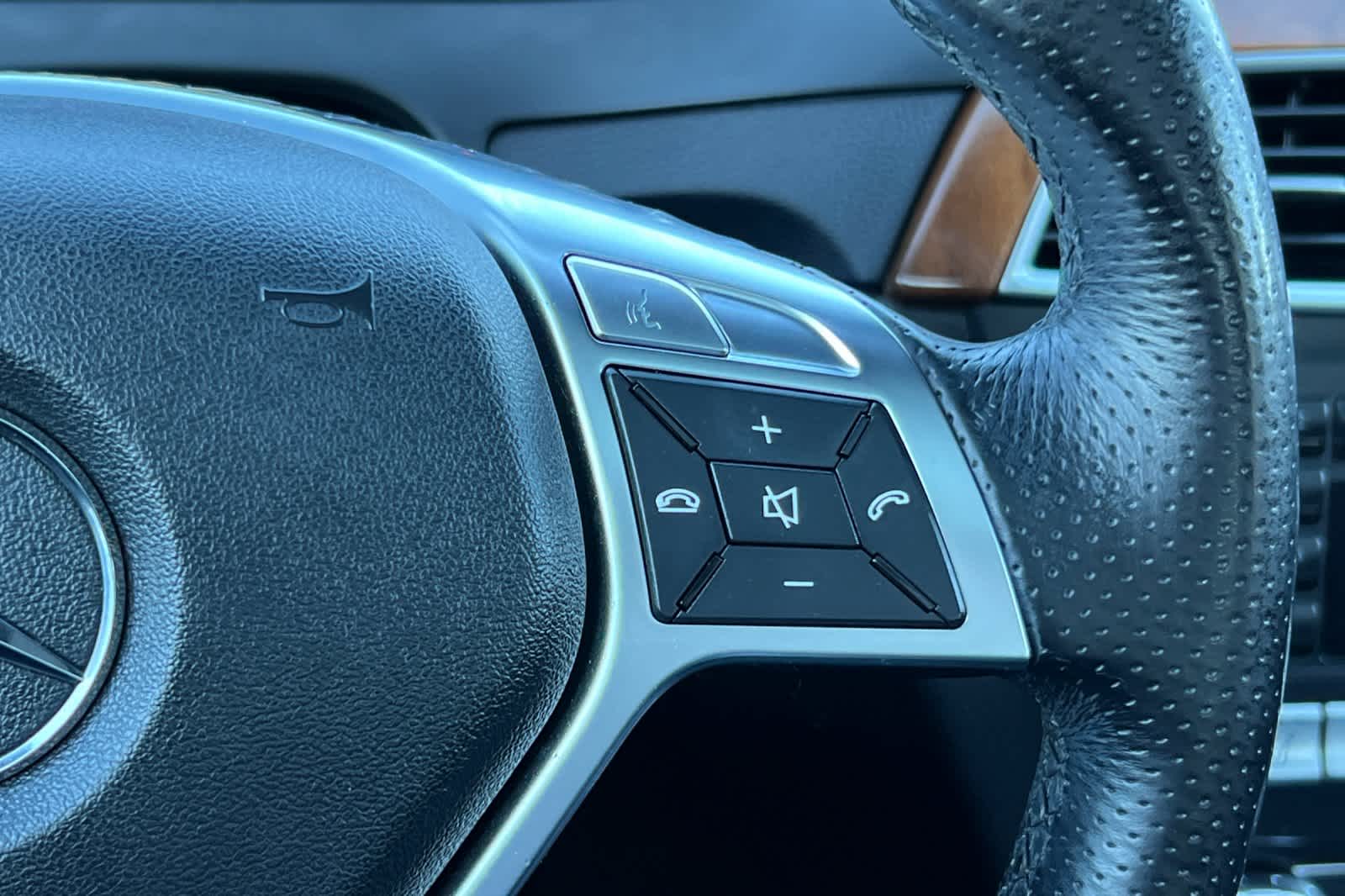 Thumbnail: 2012 Mercedes-Benz C-Class - 27