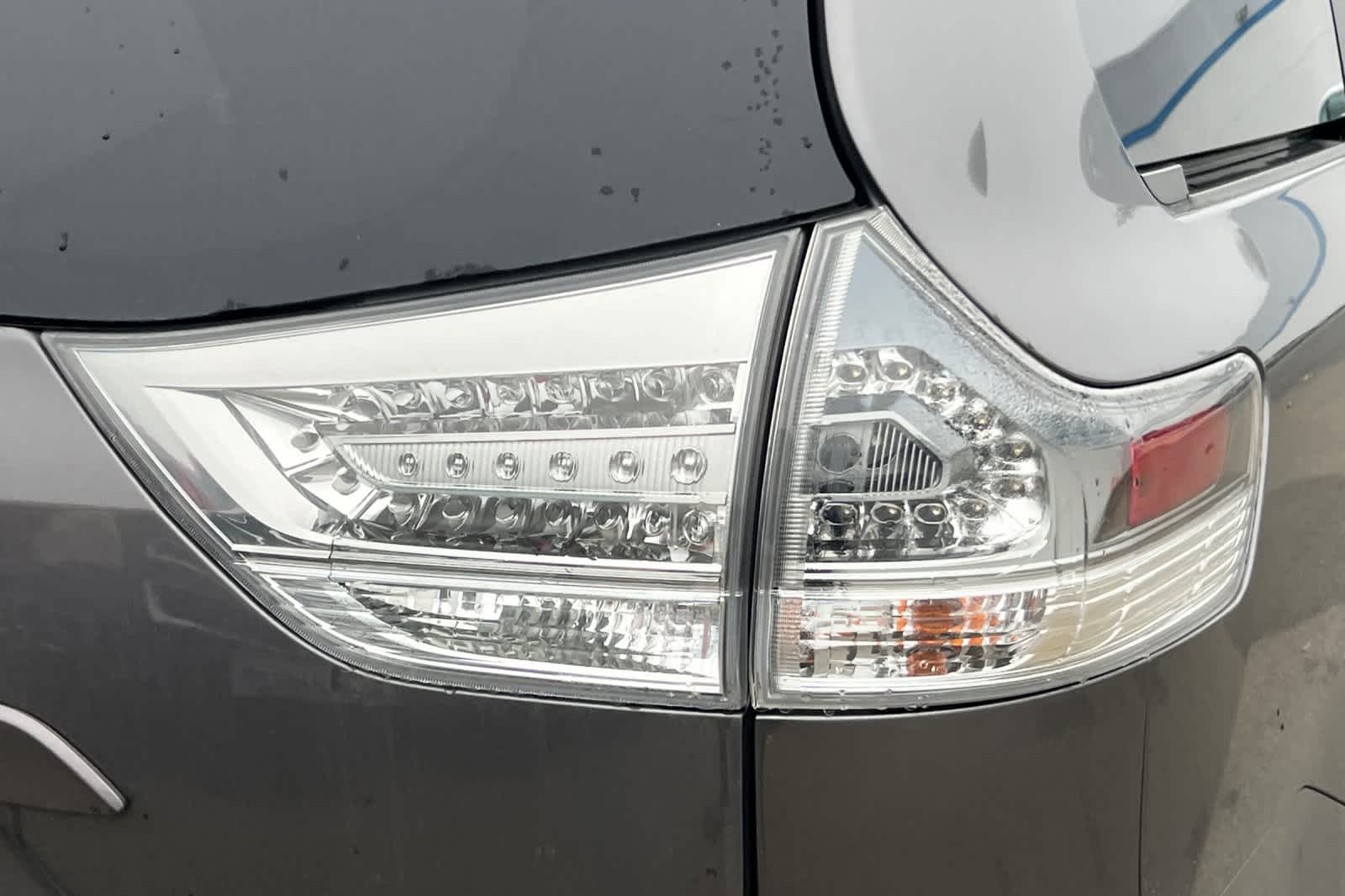 Thumbnail: 2015 Toyota Sienna - 16