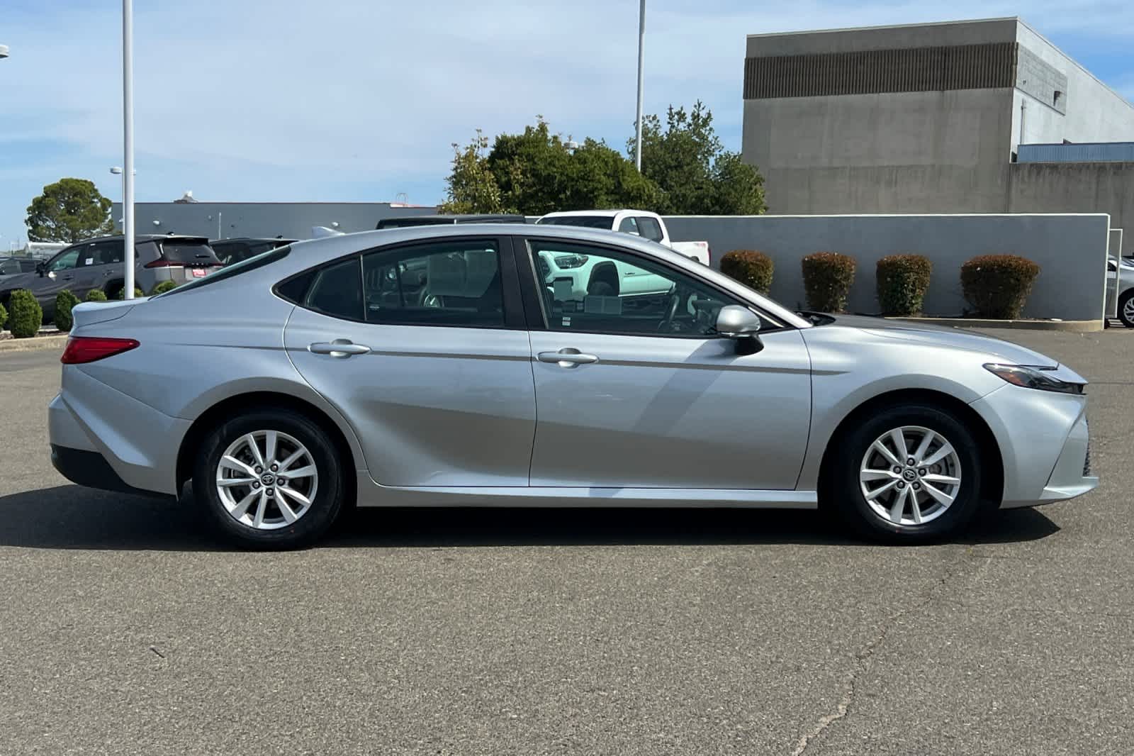 Thumbnail: 2025 Toyota Camry - 6