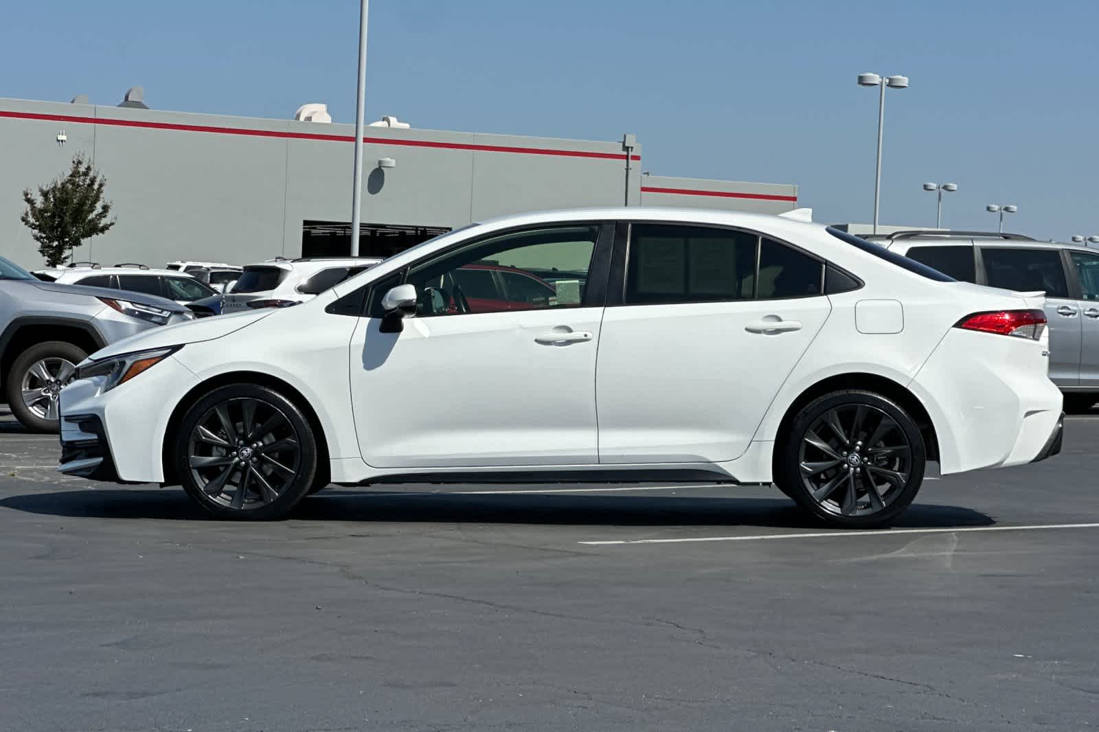 Thumbnail: 2024 Toyota Corolla - 9