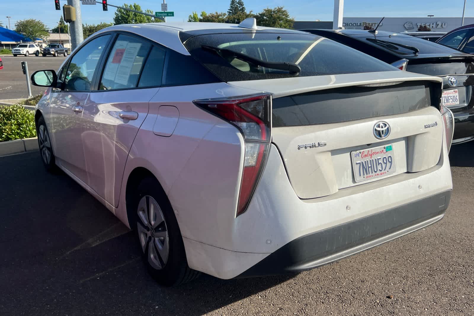 Thumbnail: 2016 Toyota Prius - 6