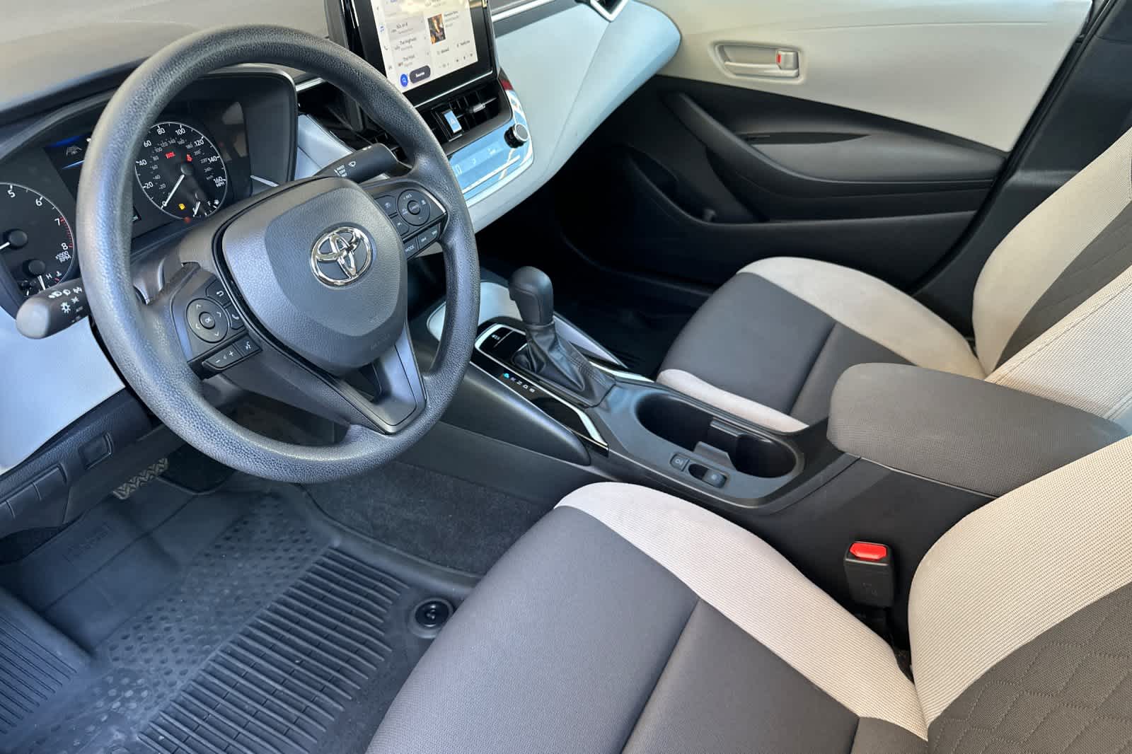 Thumbnail: 2025 Toyota Corolla - 11