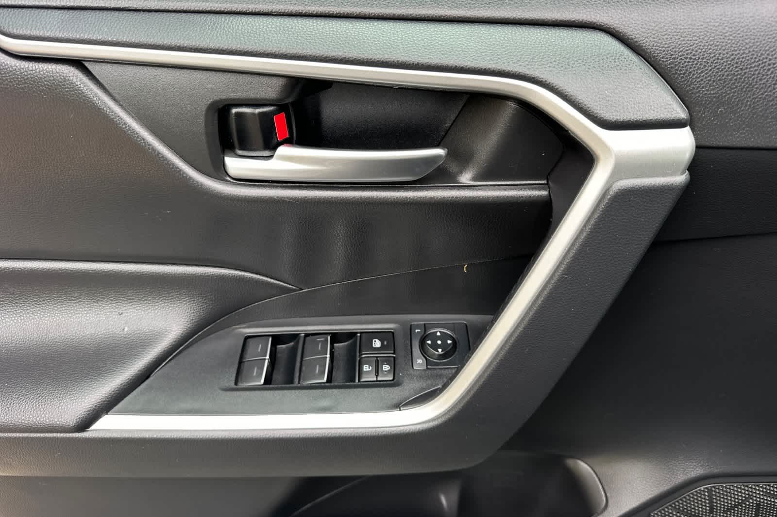 Thumbnail: 2024 Toyota RAV4 - 12