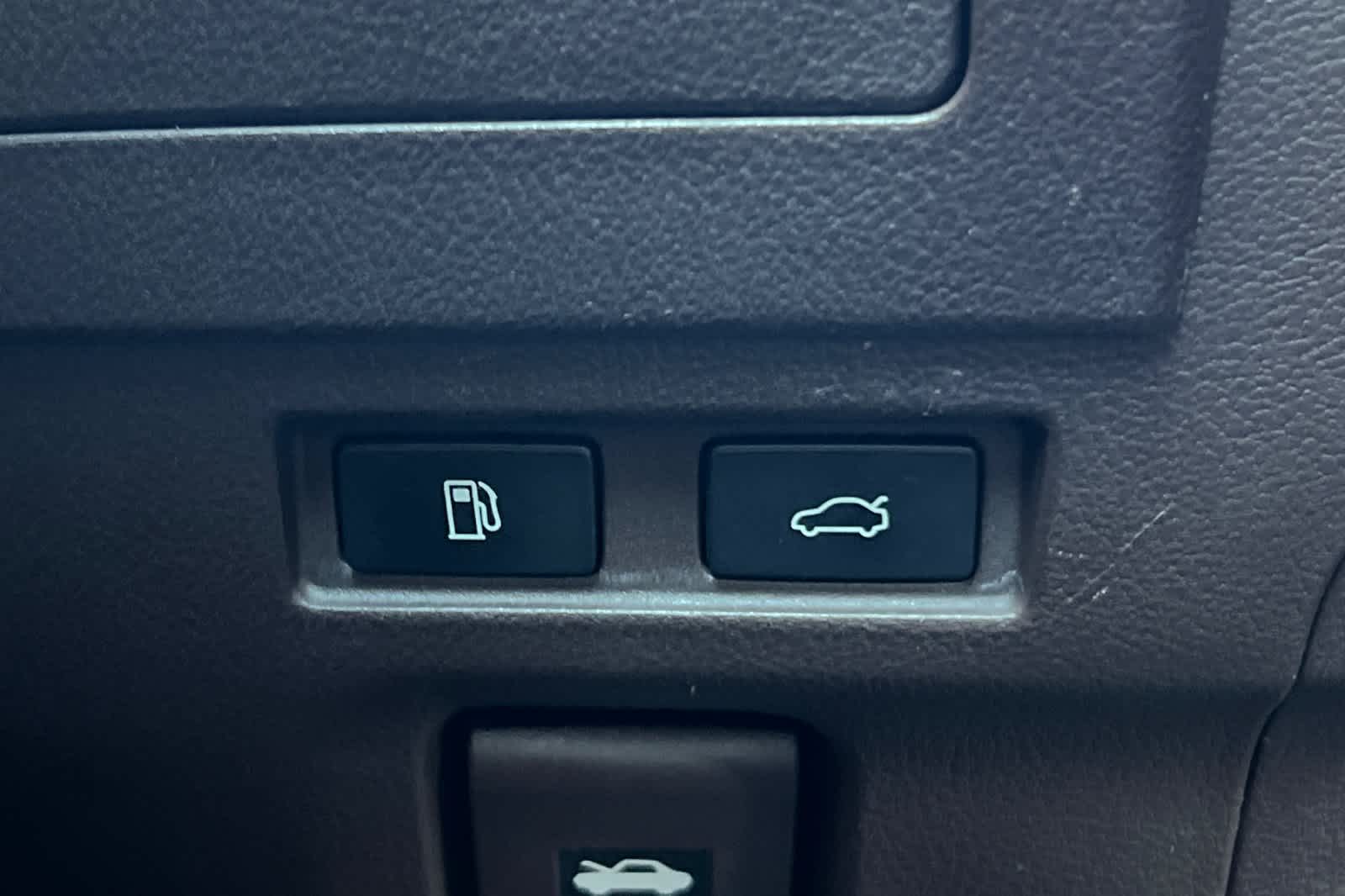 Thumbnail: 2020 Lexus ES - 30