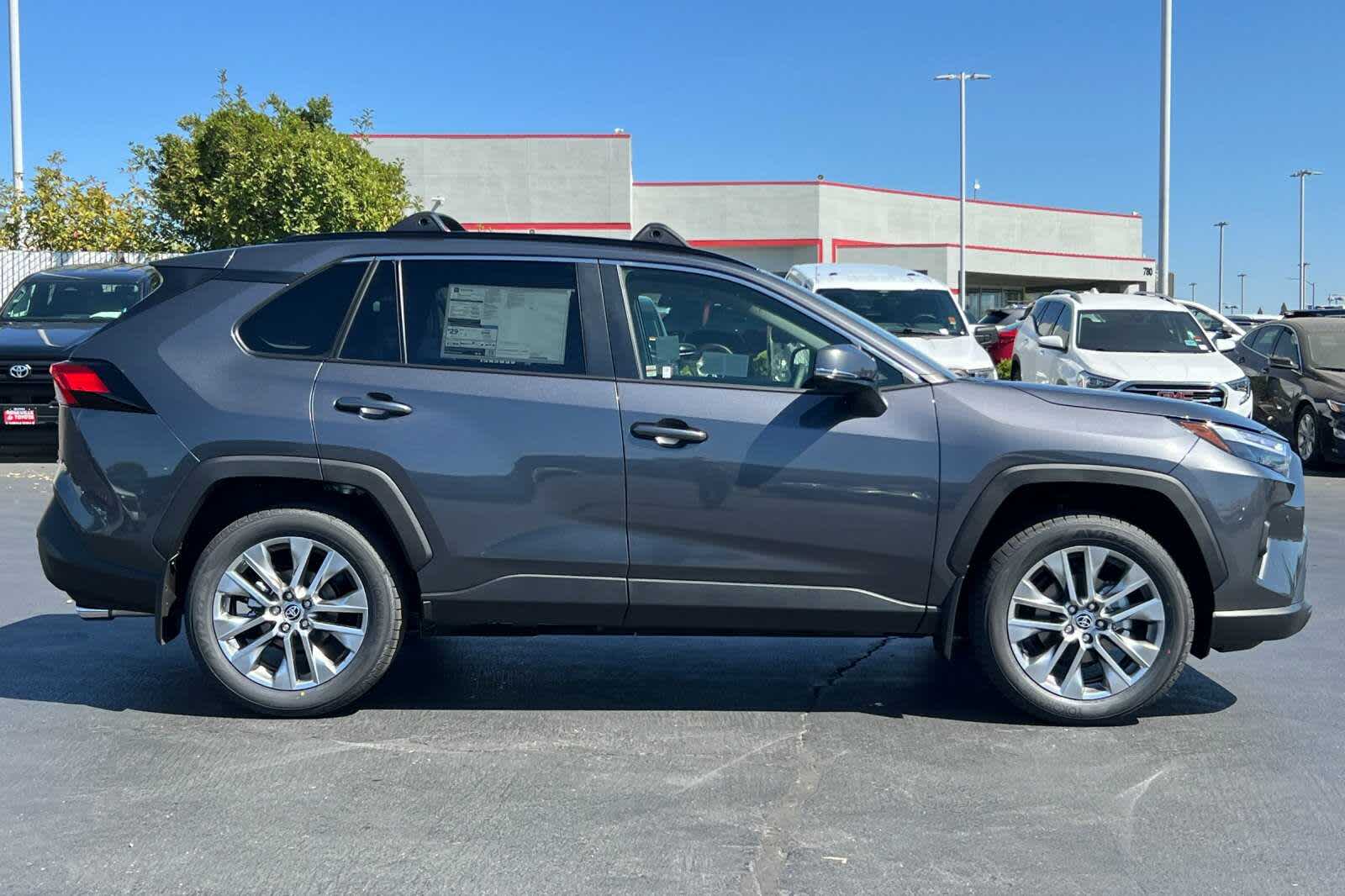 Thumbnail: 2025 Toyota RAV4 - 8