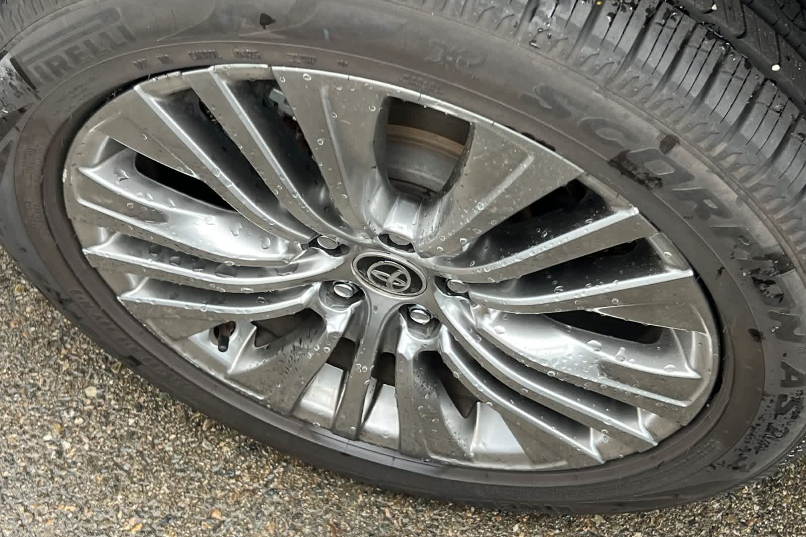 Thumbnail: 2021 Toyota Venza - 14