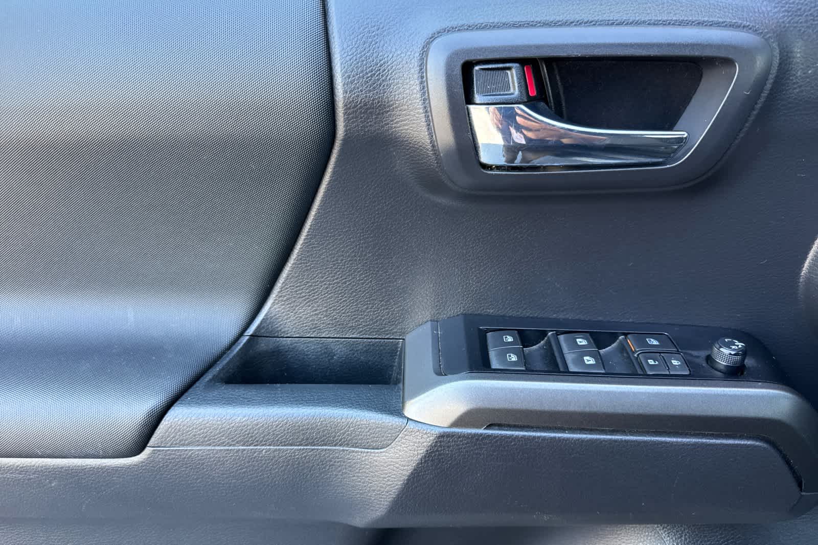 Thumbnail: 2023 Toyota Tacoma - 12