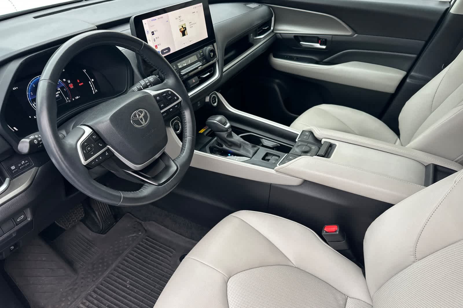 Thumbnail: 2024 Toyota Grand Highlander - 11