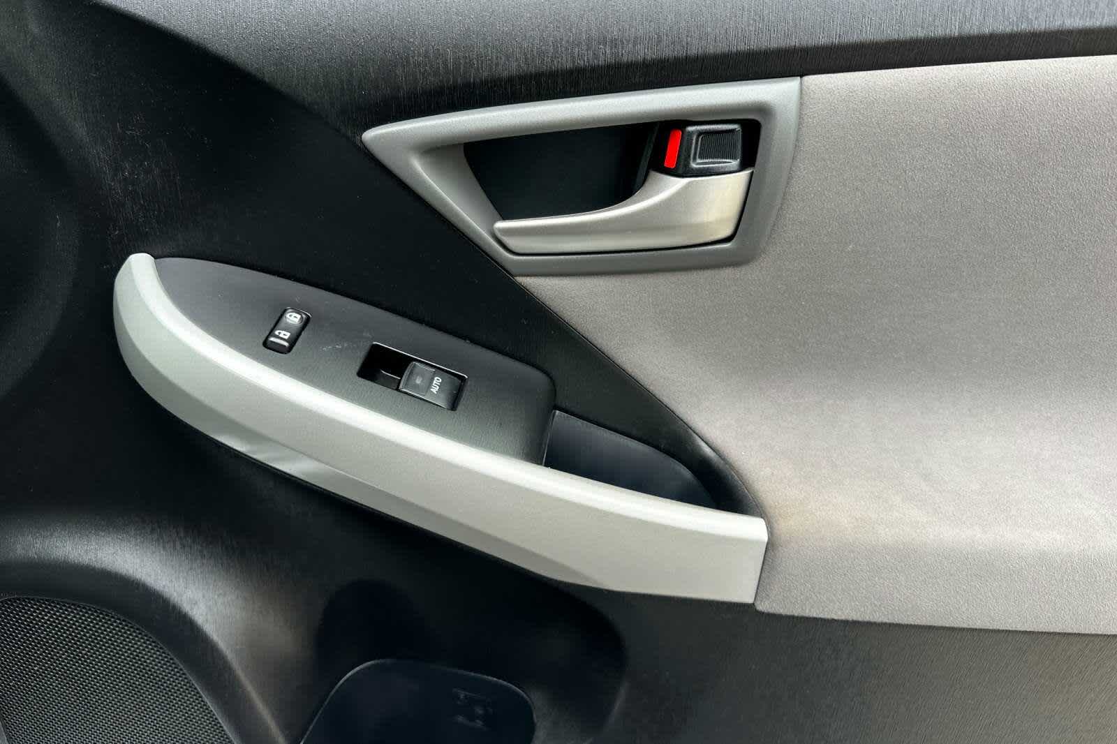 2012 Toyota Prius Three 17
