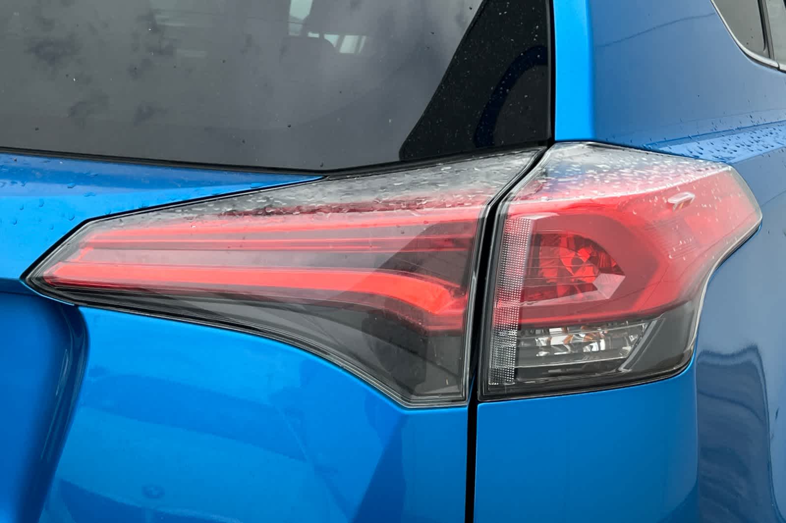 Thumbnail: 2016 Toyota RAV4 - 16