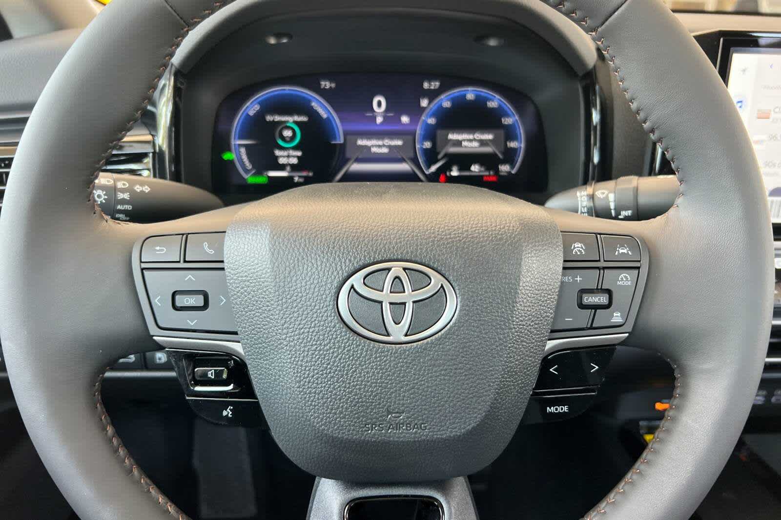 2025 Toyota Camry XLE 24