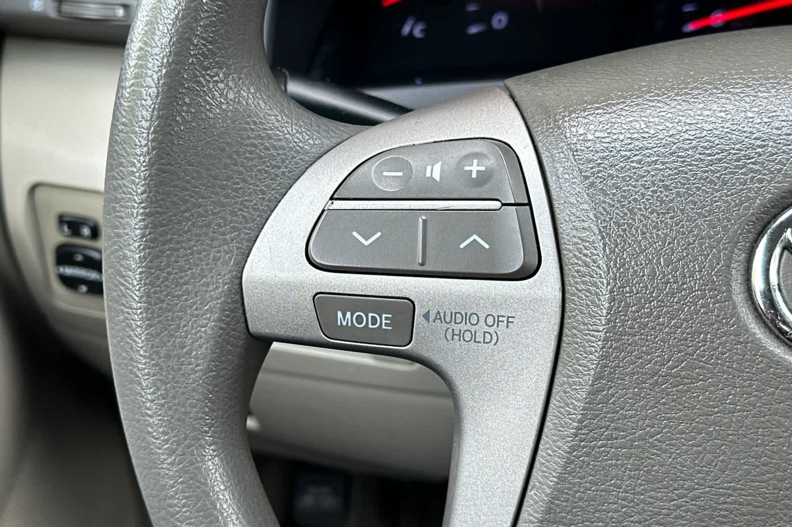 Thumbnail: 2011 Toyota Camry - 23