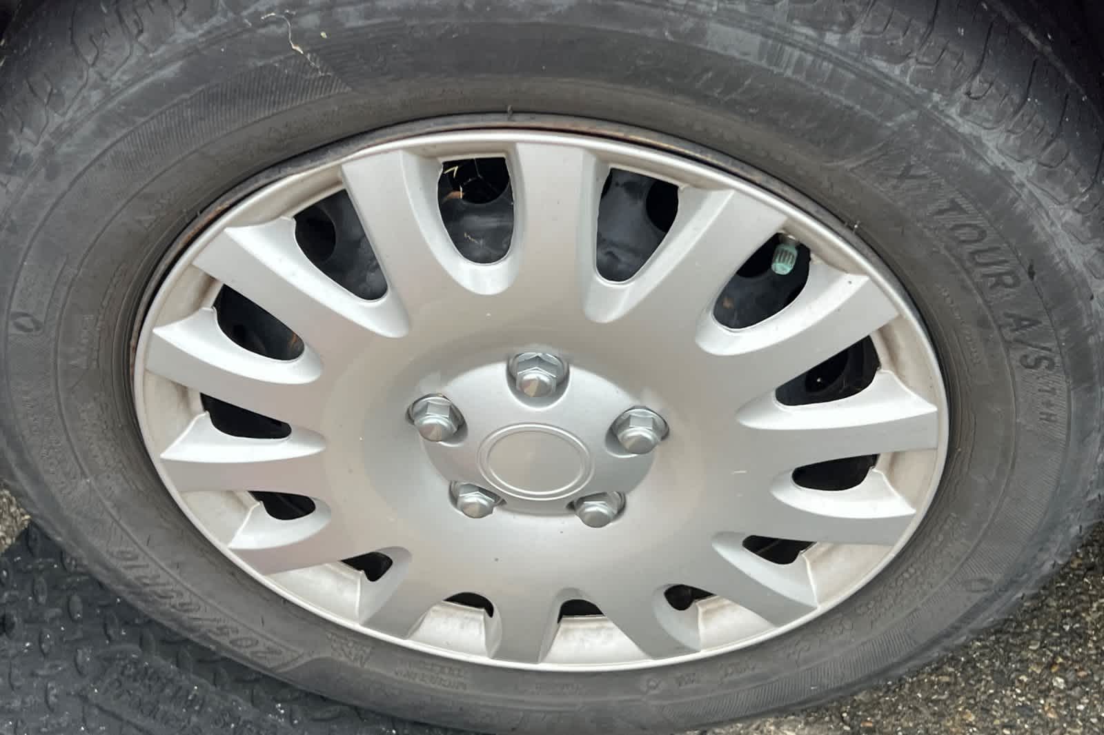 Thumbnail: 2012 Toyota Camry - 21