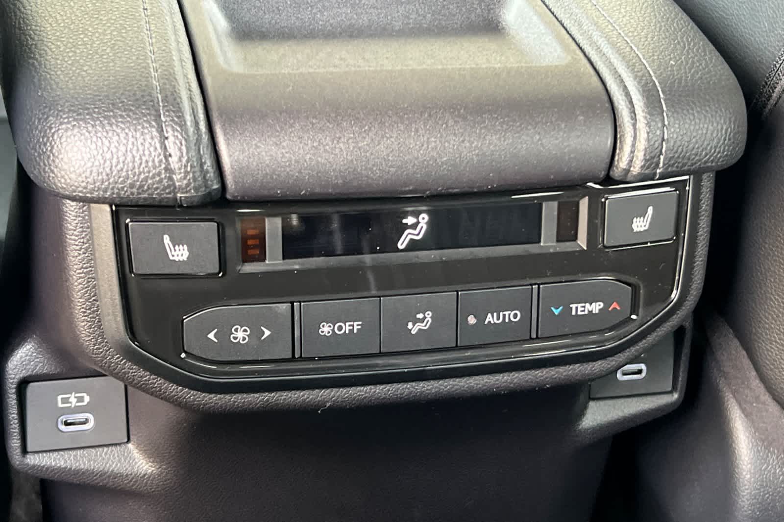 Thumbnail: 2026 Toyota Grand Highlander - 14