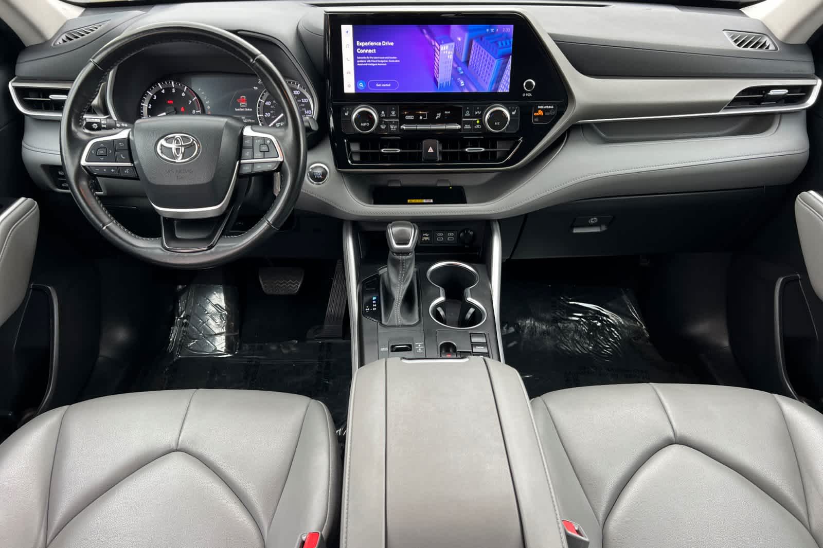 Thumbnail: 2023 Toyota Highlander - 3