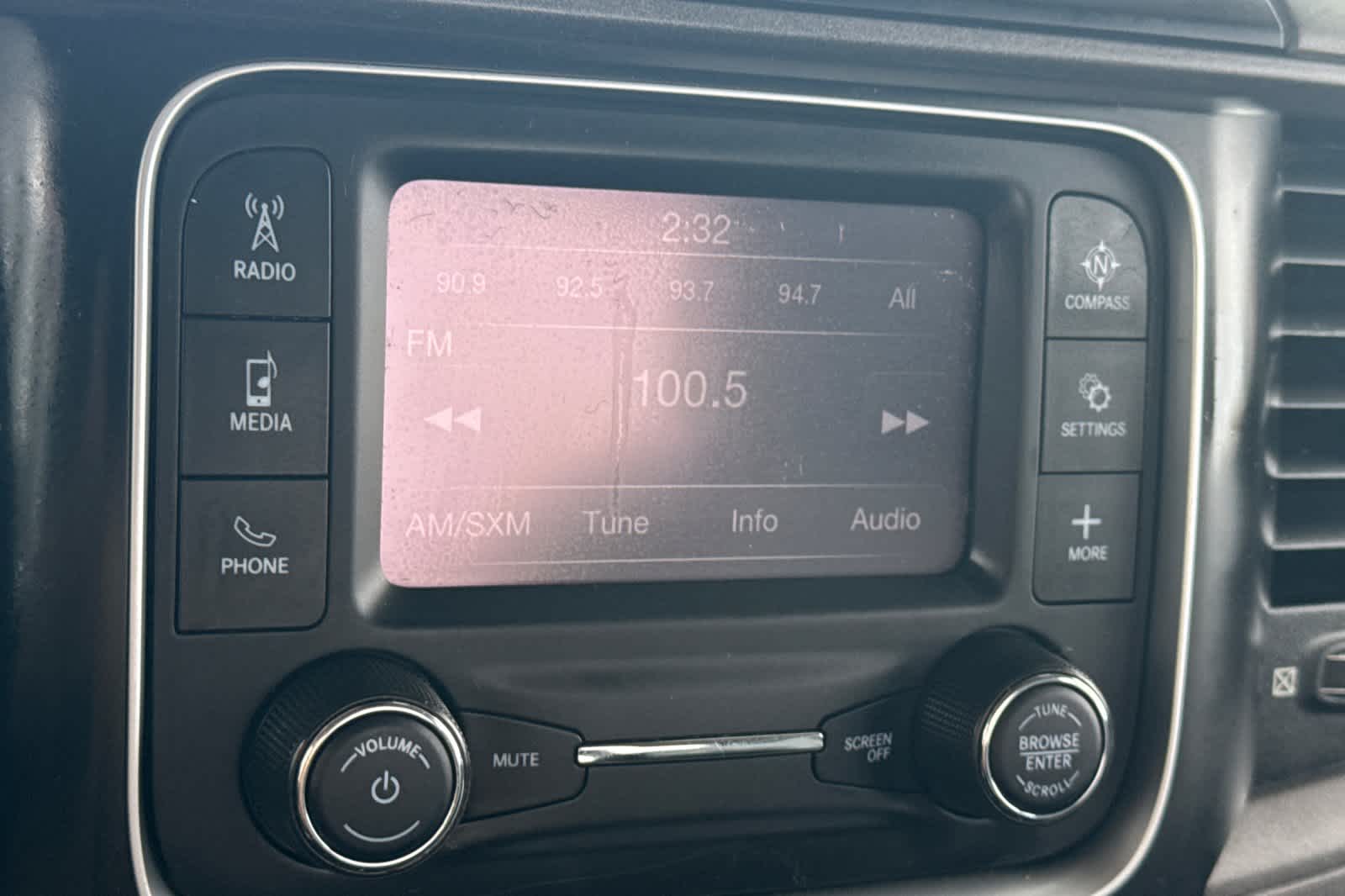 Thumbnail: 2022 RAM 1500 Classic - 17